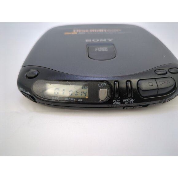 Vintage Sony Discman with Tape Adapter and Car Power Cable - Picture 3 of 10